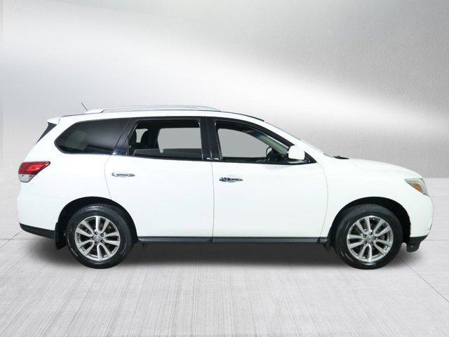 used 2015 Nissan Pathfinder car, priced at $9,999