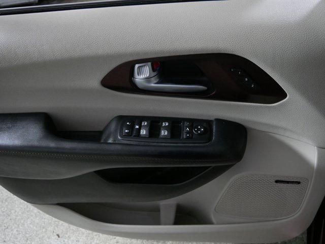 used 2017 Chrysler Pacifica car, priced at $15,995