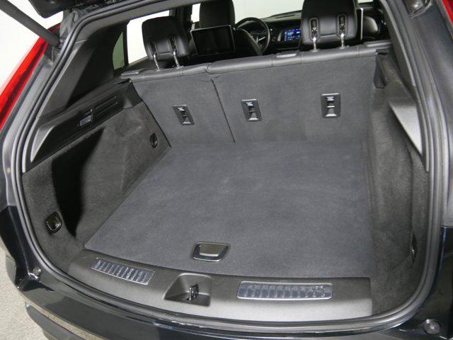 used 2022 Cadillac XT4 car, priced at $28,918