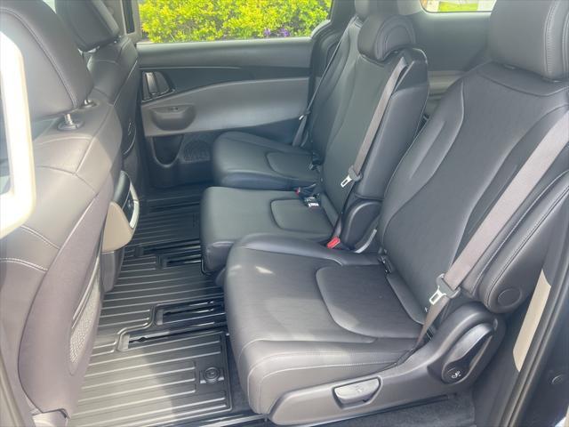 new 2025 Kia Carnival car, priced at $39,899