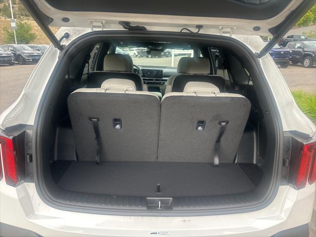 new 2025 Kia Sorento Hybrid car, priced at $48,088