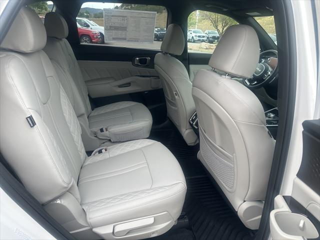 new 2025 Kia Sorento Hybrid car, priced at $48,088