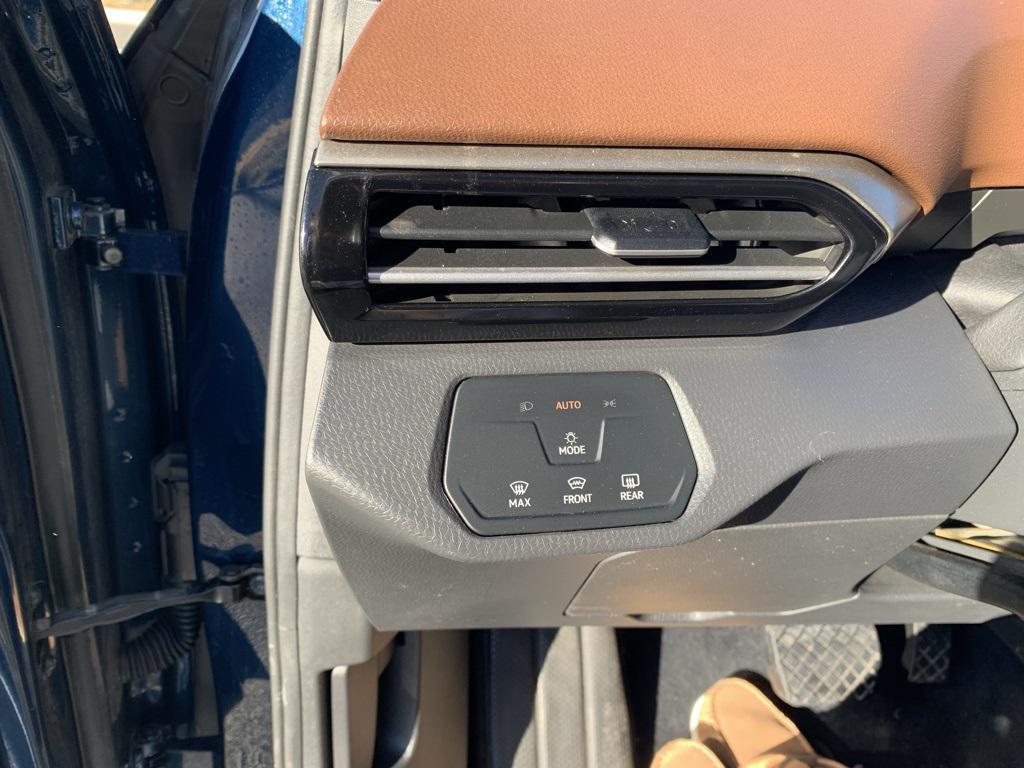 used 2023 Volkswagen ID.4 car, priced at $21,991