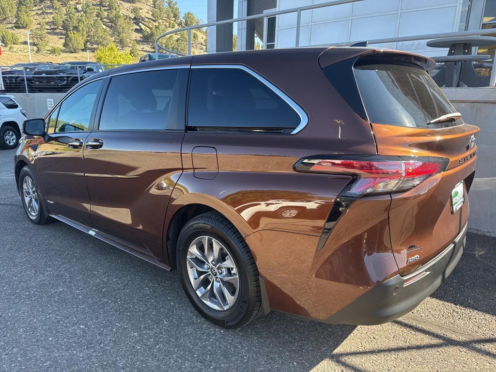 used 2021 Toyota Sienna car, priced at $39,872