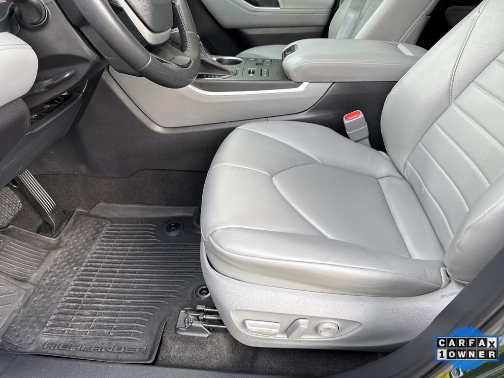 used 2023 Toyota Highlander car, priced at $38,460