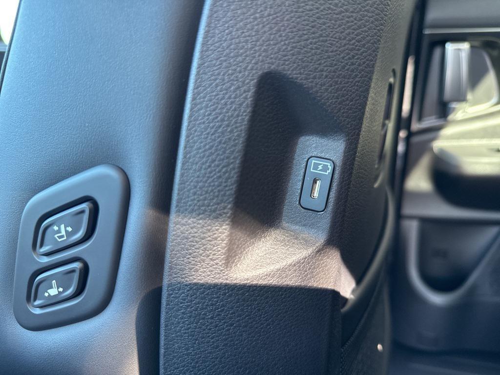 new 2026 Kia Carnival car, priced at $46,861