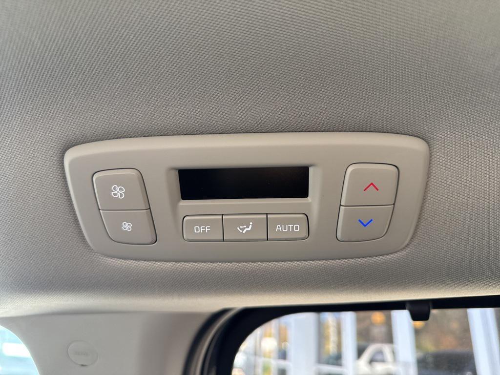 new 2026 Kia Carnival car, priced at $46,861