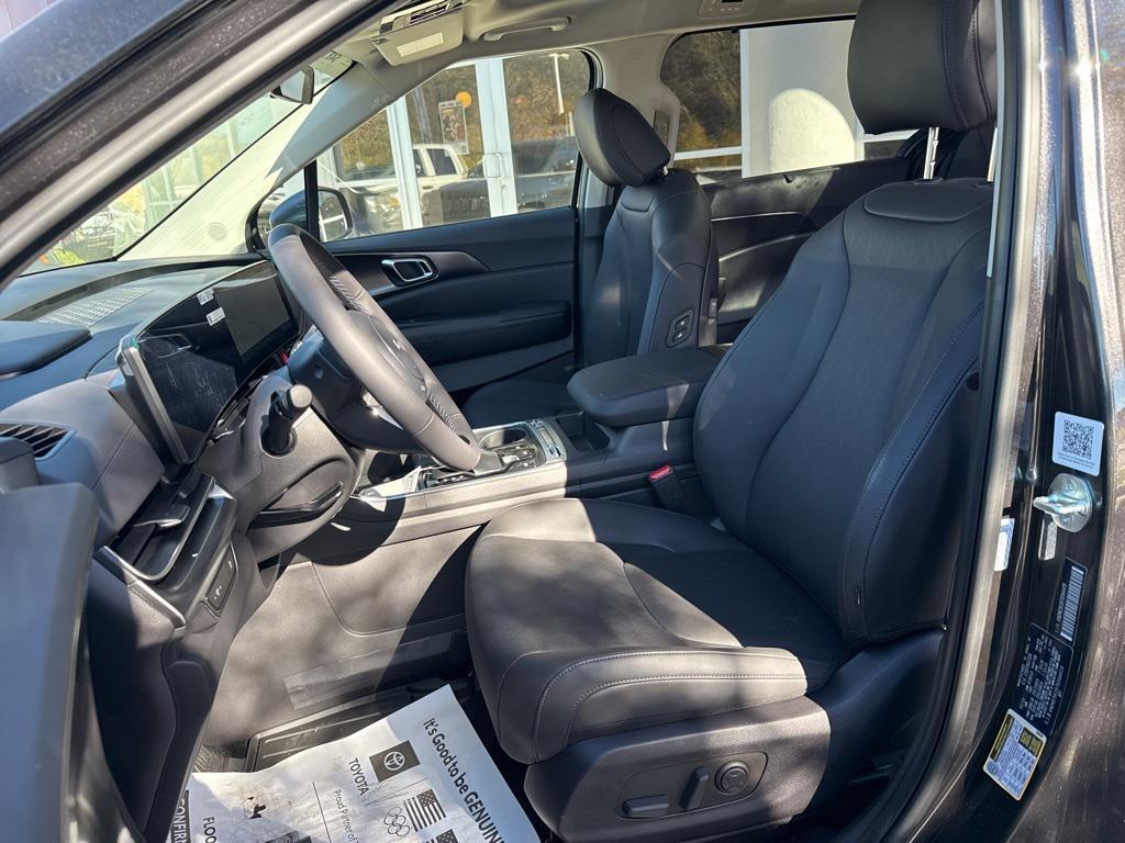 new 2026 Kia Carnival car, priced at $46,861