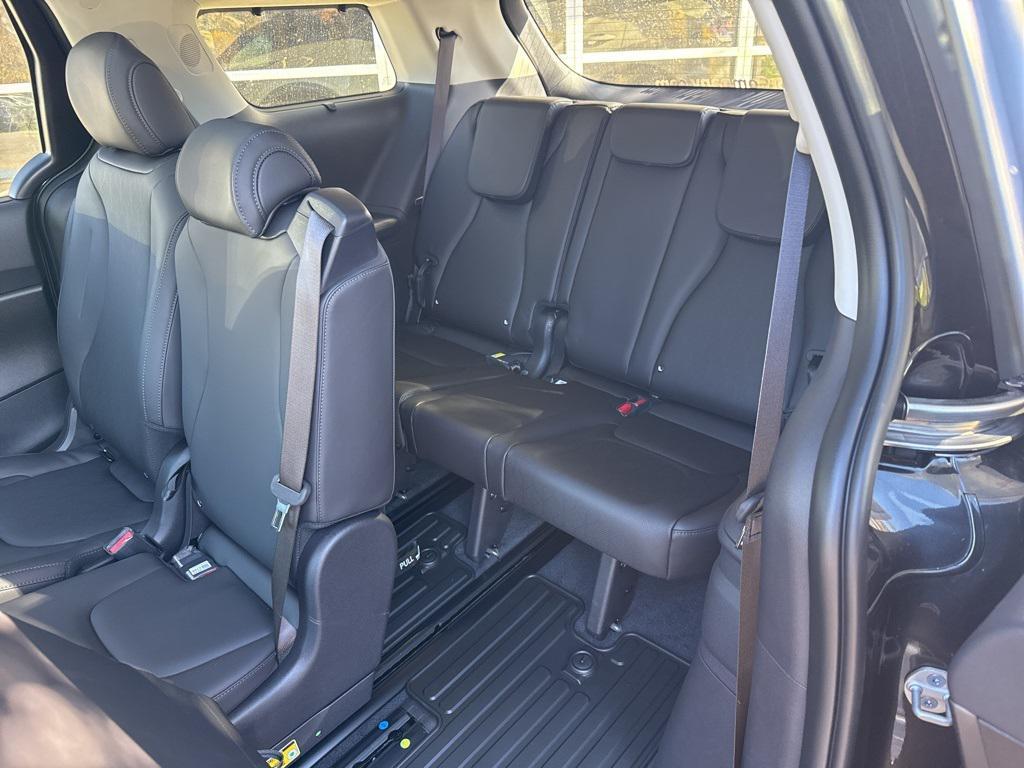 new 2026 Kia Carnival car, priced at $46,861
