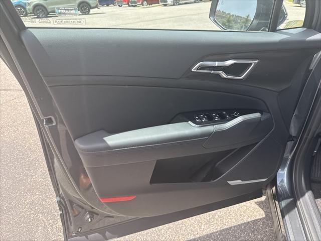 new 2025 Kia Sportage Hybrid car, priced at $34,240
