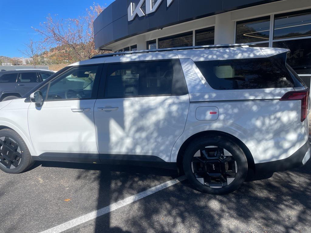 new 2026 Kia Carnival car, priced at $42,095