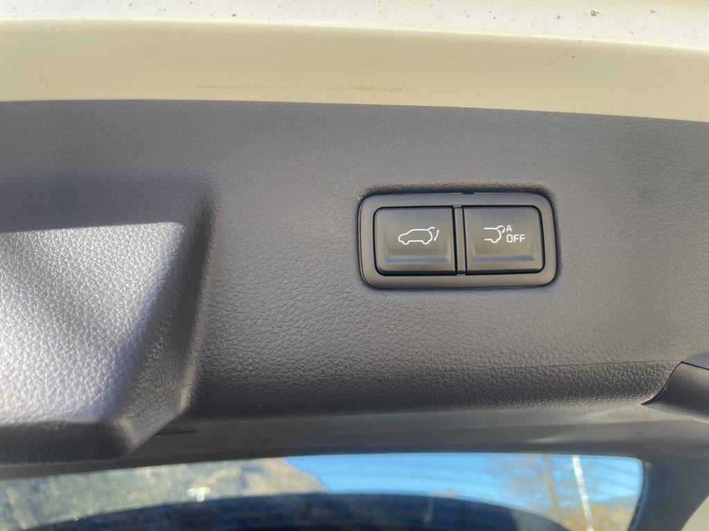 new 2026 Kia Carnival car, priced at $42,095