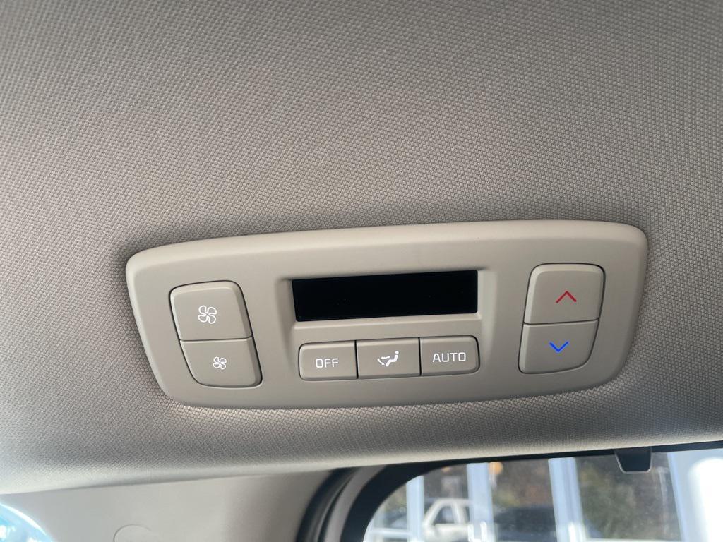 new 2026 Kia Carnival car, priced at $42,095