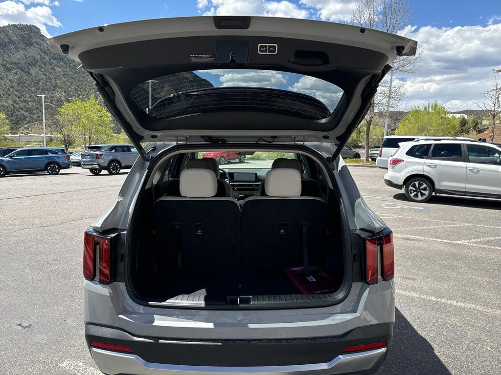 new 2025 Kia Sorento car, priced at $38,990