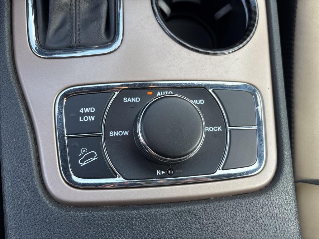 used 2017 Jeep Grand Cherokee car, priced at $16,771