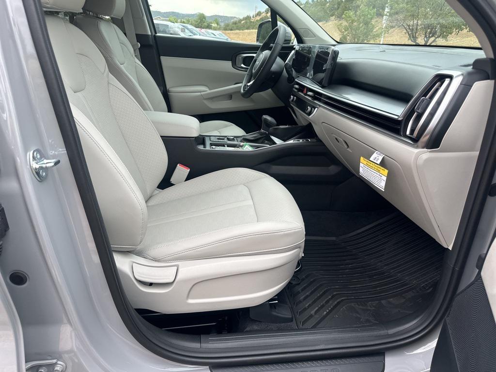 new 2025 Kia Sorento car, priced at $37,555