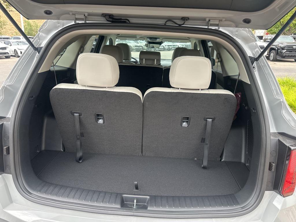 new 2025 Kia Sorento car, priced at $37,555