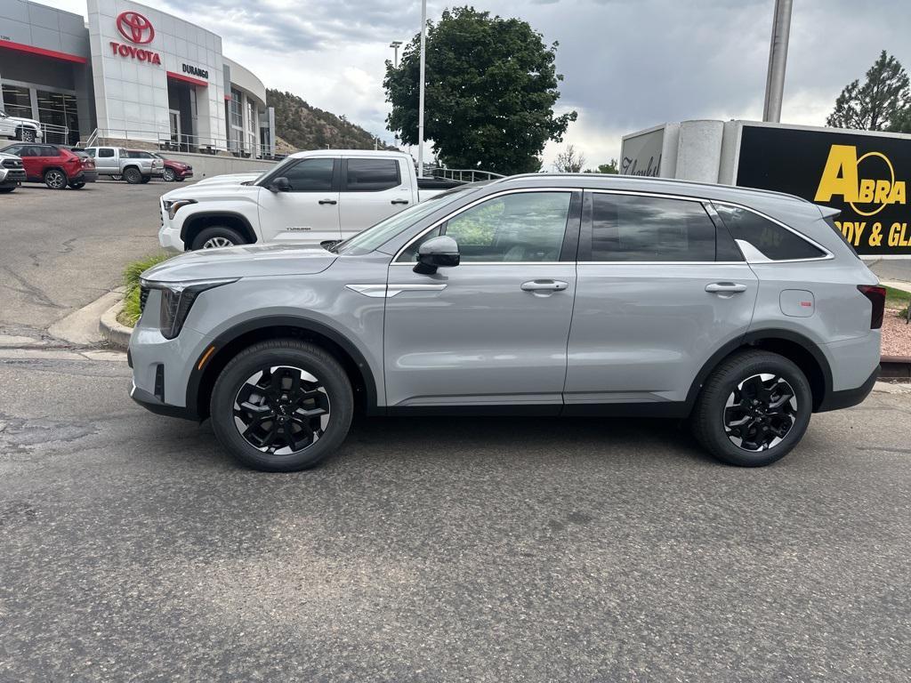 new 2025 Kia Sorento car, priced at $37,555
