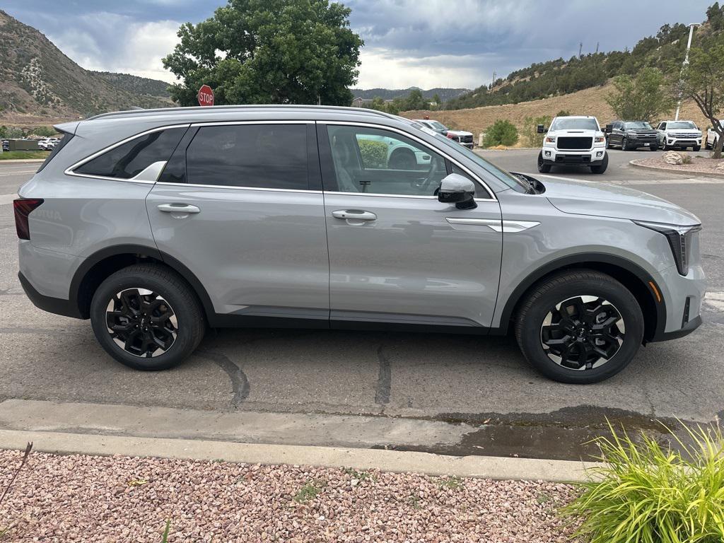 new 2025 Kia Sorento car, priced at $37,555