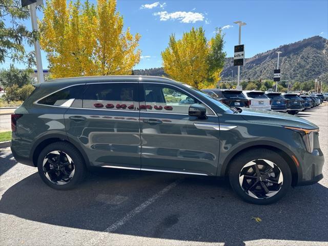 new 2025 Kia Sorento Hybrid car, priced at $39,645