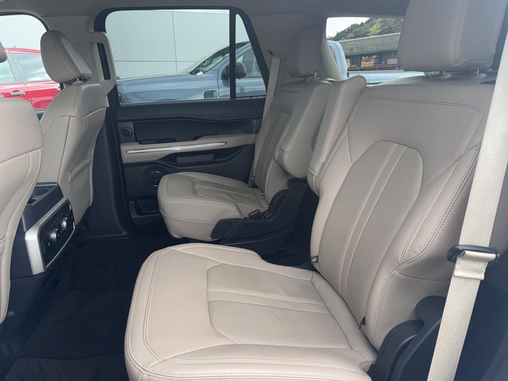 used 2024 Ford Expedition car, priced at $59,970