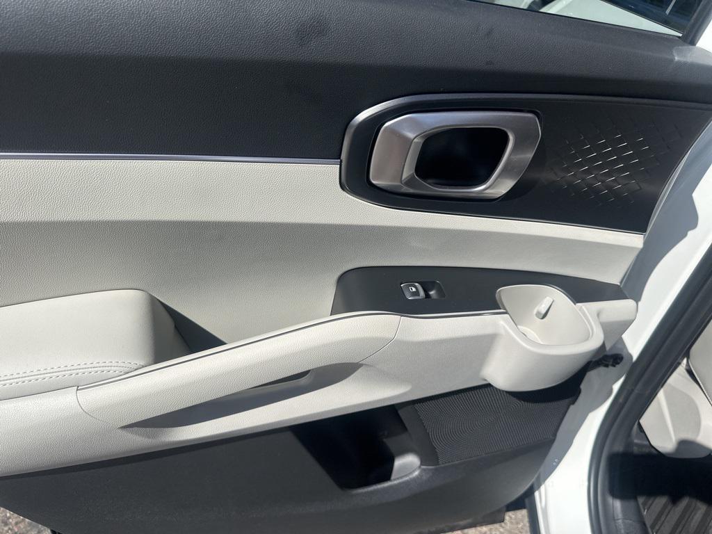 new 2025 Kia Sorento Hybrid car, priced at $42,285