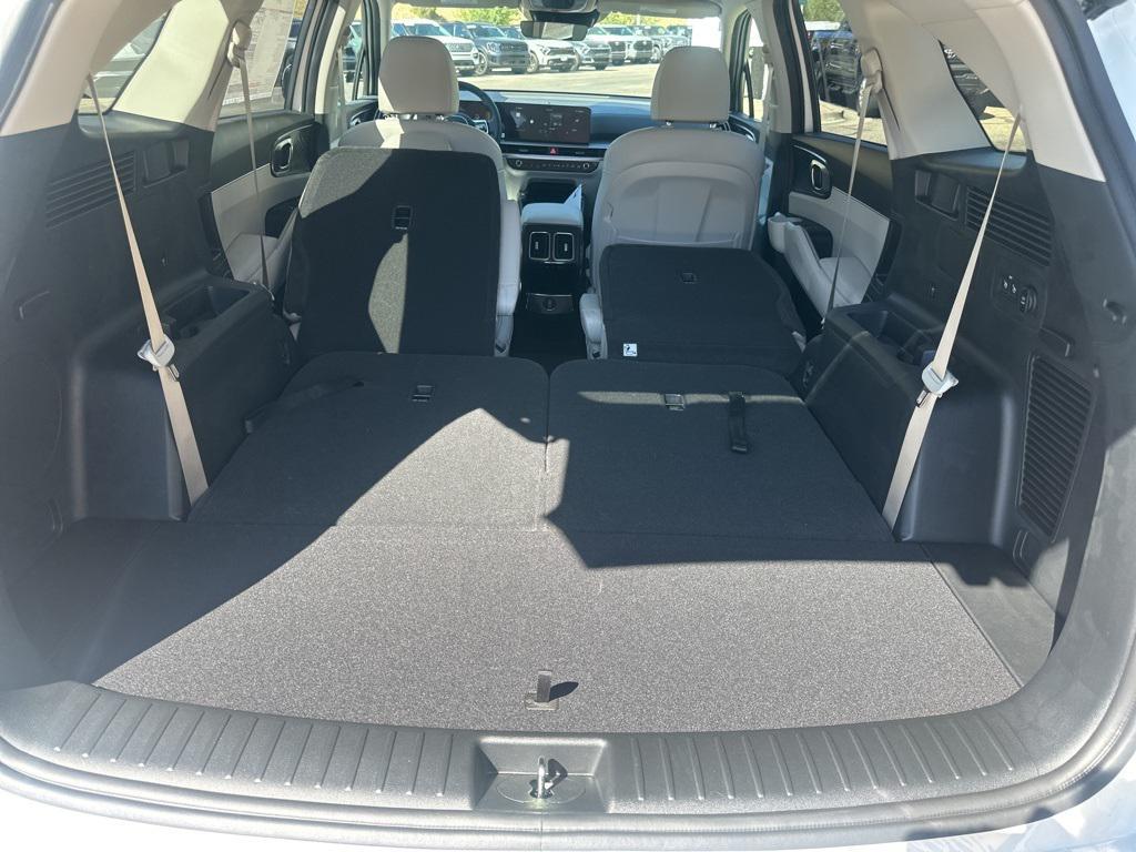 new 2025 Kia Sorento Hybrid car, priced at $42,285