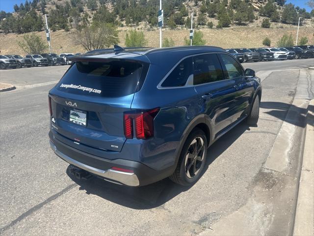 new 2025 Kia Sorento Hybrid car, priced at $47,902