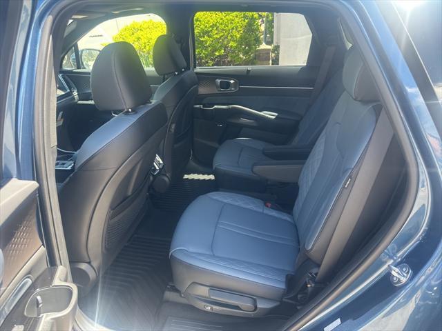 new 2025 Kia Sorento Hybrid car, priced at $47,902