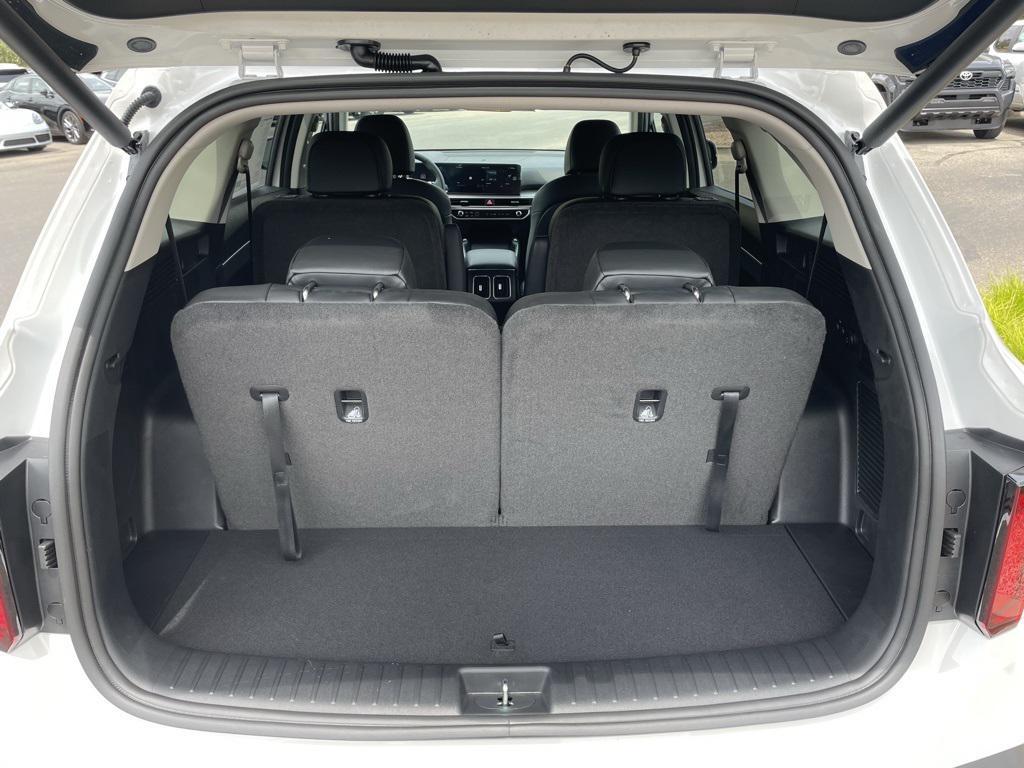 new 2025 Kia Sorento Hybrid car, priced at $41,768