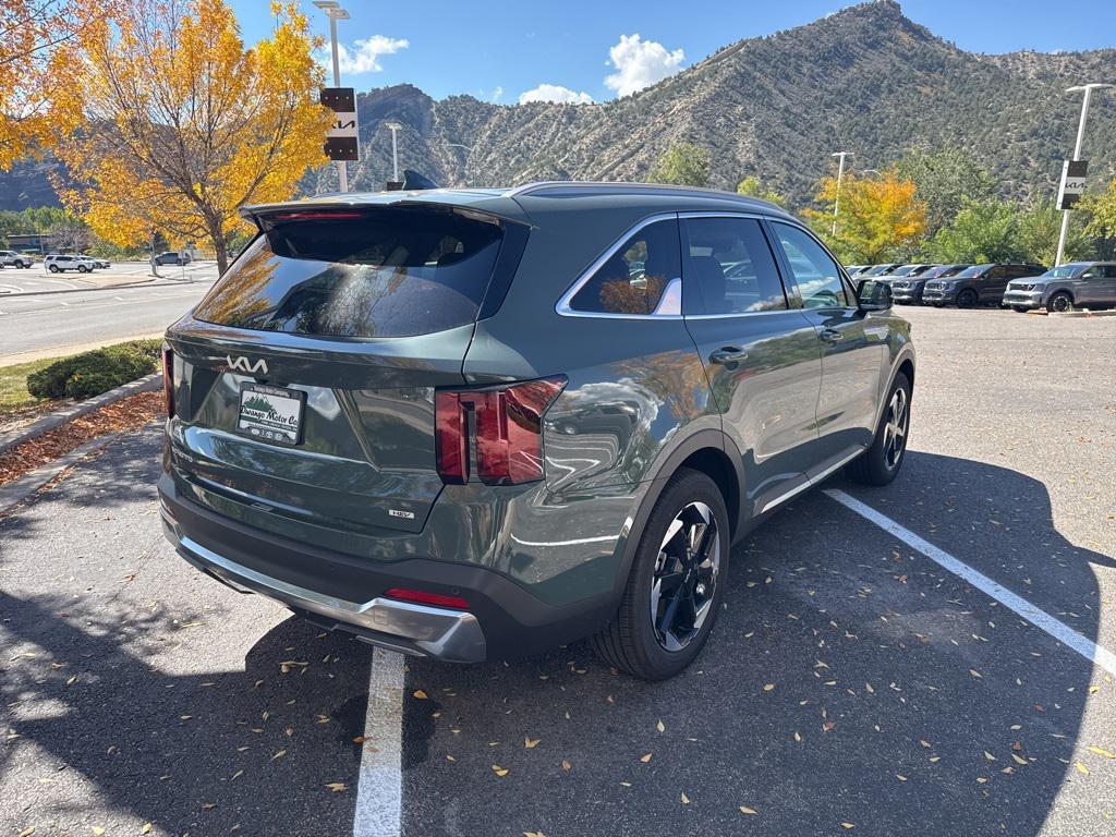 new 2025 Kia Sorento Hybrid car, priced at $41,347