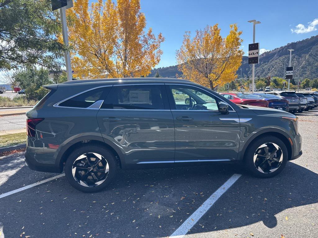 new 2025 Kia Sorento Hybrid car, priced at $41,347