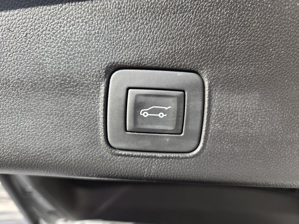 used 2023 Chevrolet TrailBlazer car, priced at $21,981