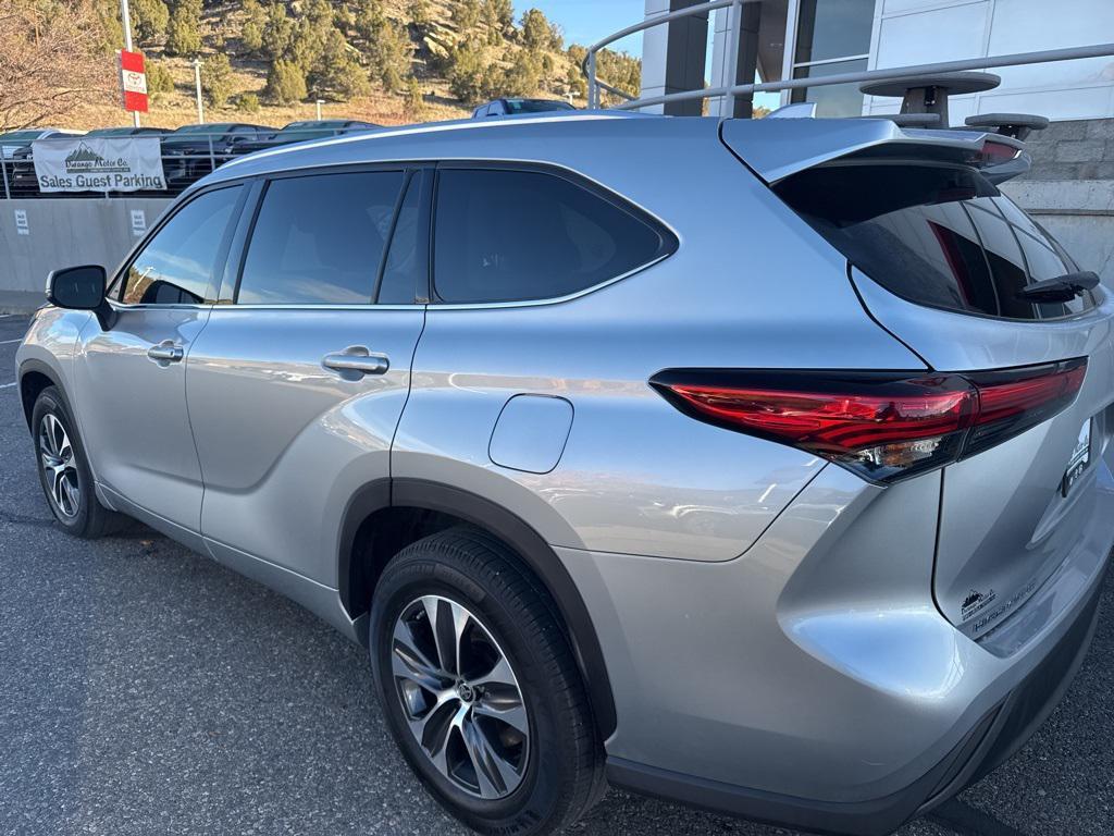 used 2021 Toyota Highlander car, priced at $26,991