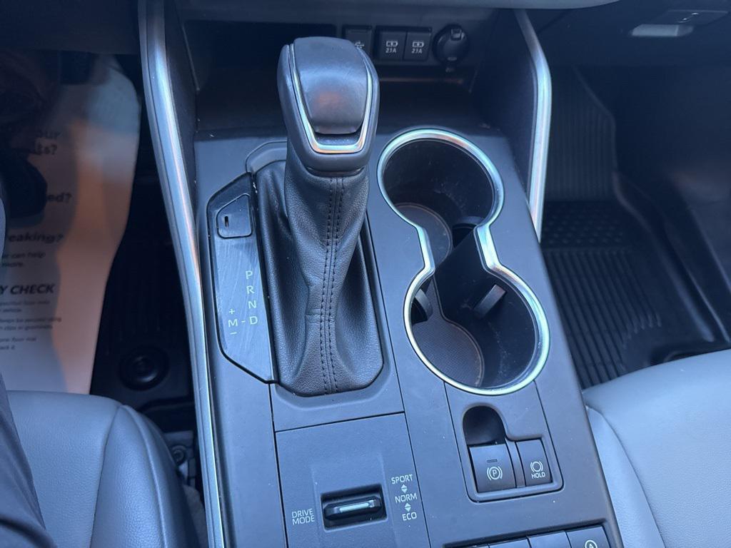 used 2021 Toyota Highlander car, priced at $26,991