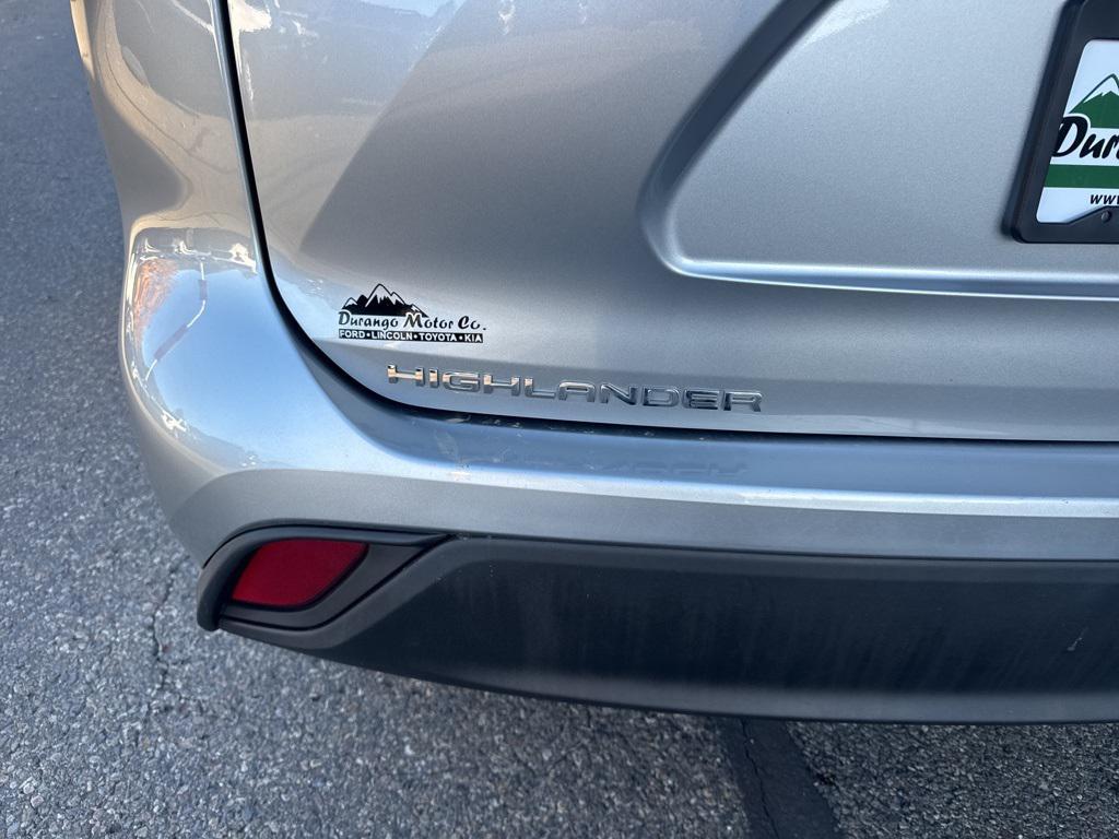 used 2021 Toyota Highlander car, priced at $26,991