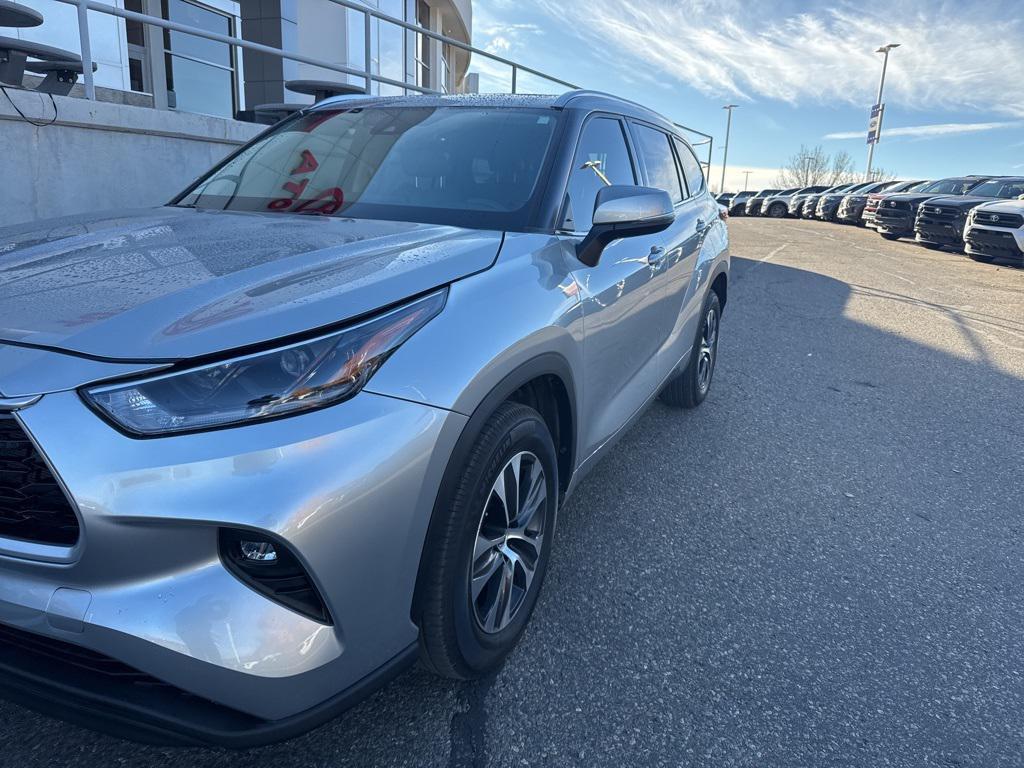 used 2021 Toyota Highlander car, priced at $26,991