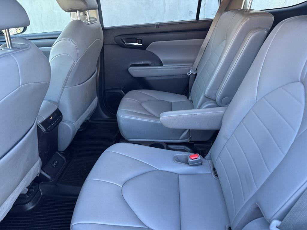 used 2021 Toyota Highlander car, priced at $26,991