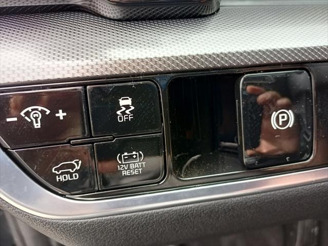new 2025 Kia Sportage Hybrid car, priced at $39,210
