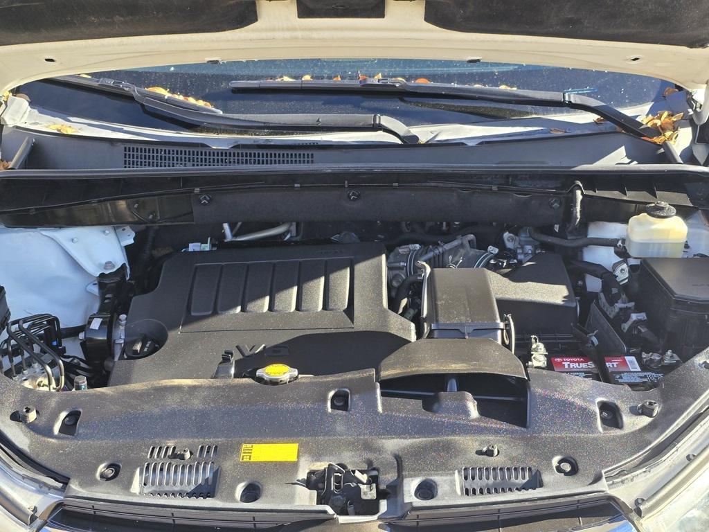 used 2014 Toyota Highlander car, priced at $13,491