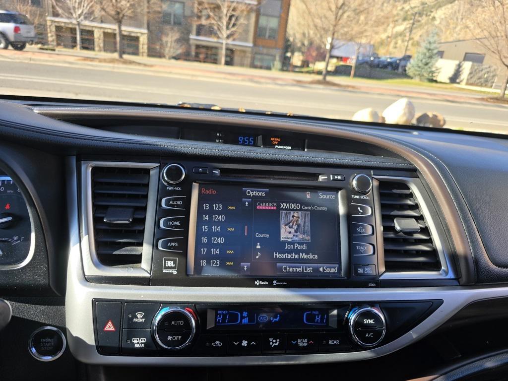 used 2014 Toyota Highlander car, priced at $13,491