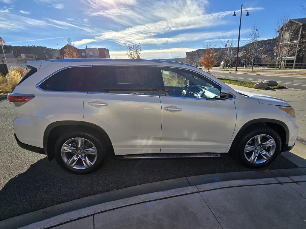 used 2014 Toyota Highlander car, priced at $13,491