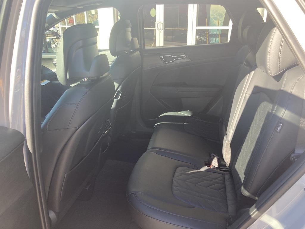 new 2025 Kia Sportage car, priced at $39,455