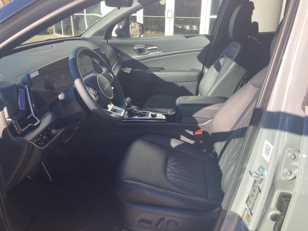 new 2025 Kia Sportage car, priced at $39,455