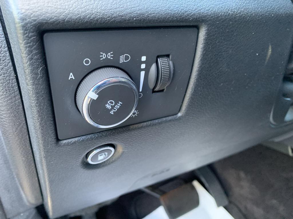 used 2015 Jeep Grand Cherokee car, priced at $15,720