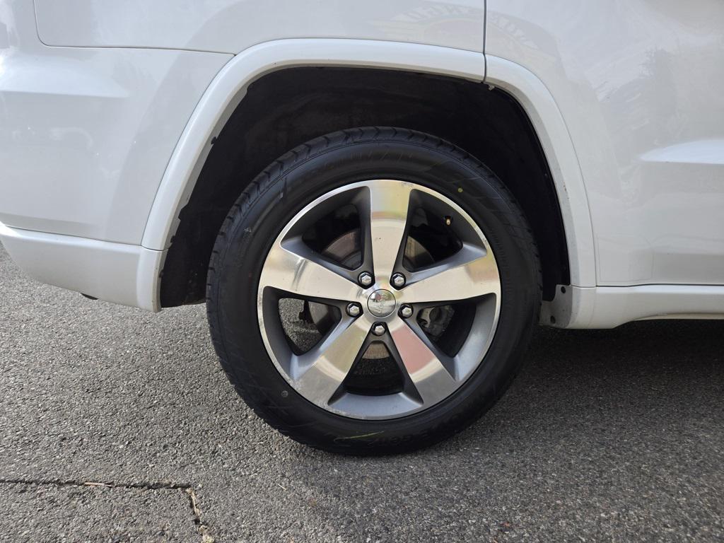 used 2015 Jeep Grand Cherokee car, priced at $12,360