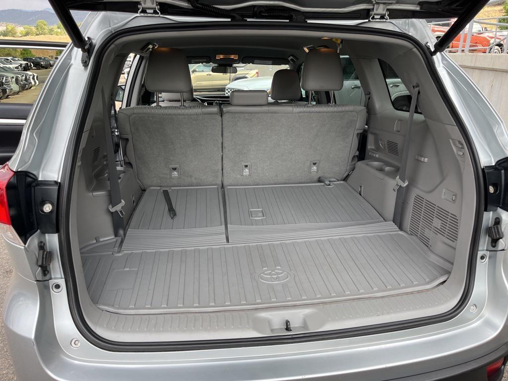 used 2019 Toyota Highlander car, priced at $25,581