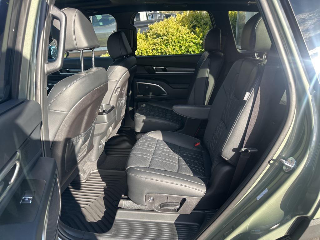 new 2025 Kia Telluride car, priced at $49,673