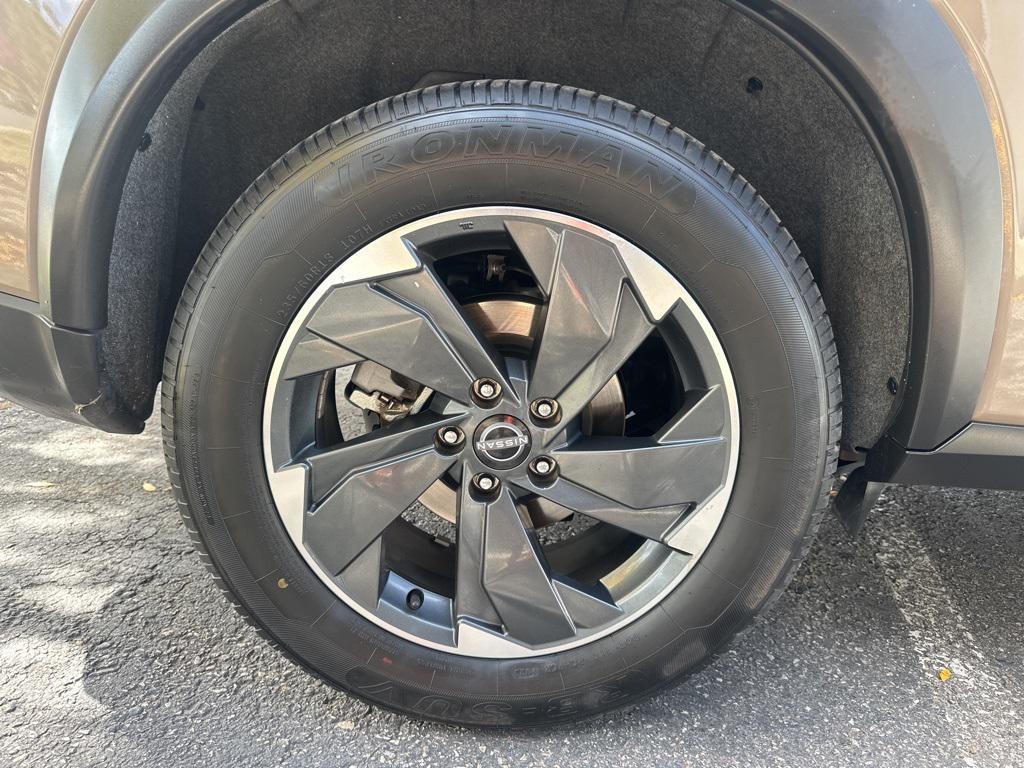used 2024 Nissan Rogue car, priced at $21,812