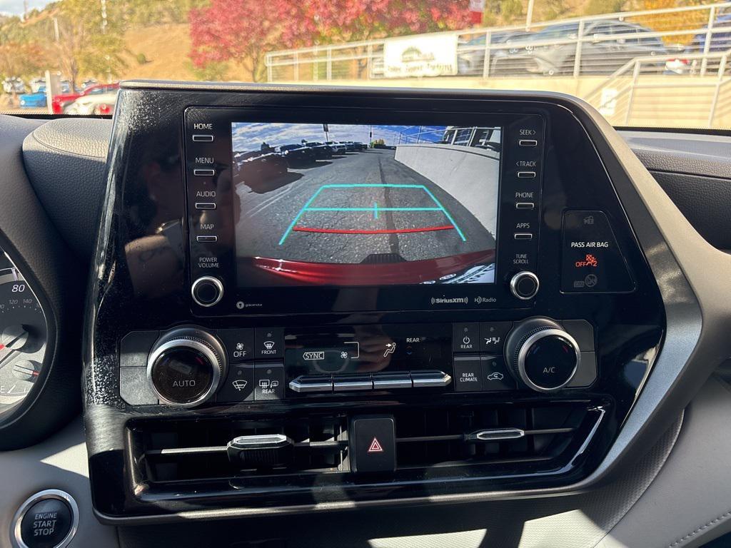 used 2021 Toyota Highlander car, priced at $27,480